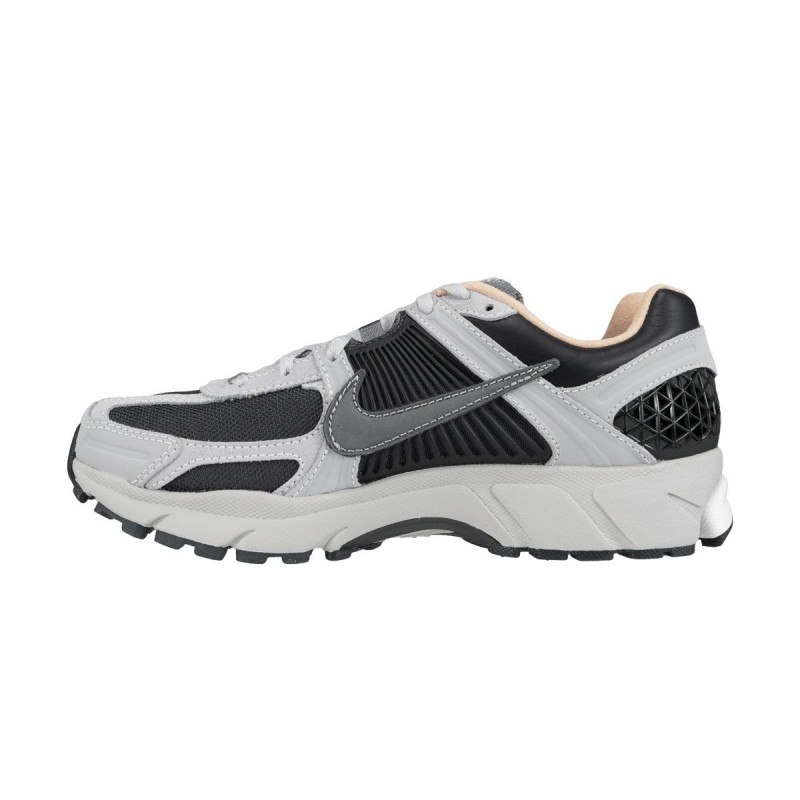 Nike Zoom Vomero 5 Metallic Silver/Pure Platinum/White/Black HV5982-001 2